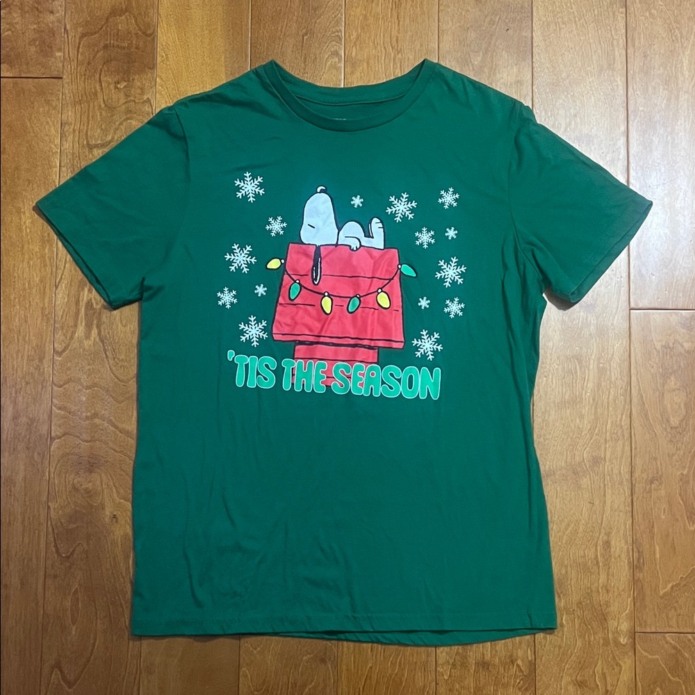 Peanuts Snoopy Holiday Christmas T-Shirt Women’s Size L Green Short Sleeve Novel